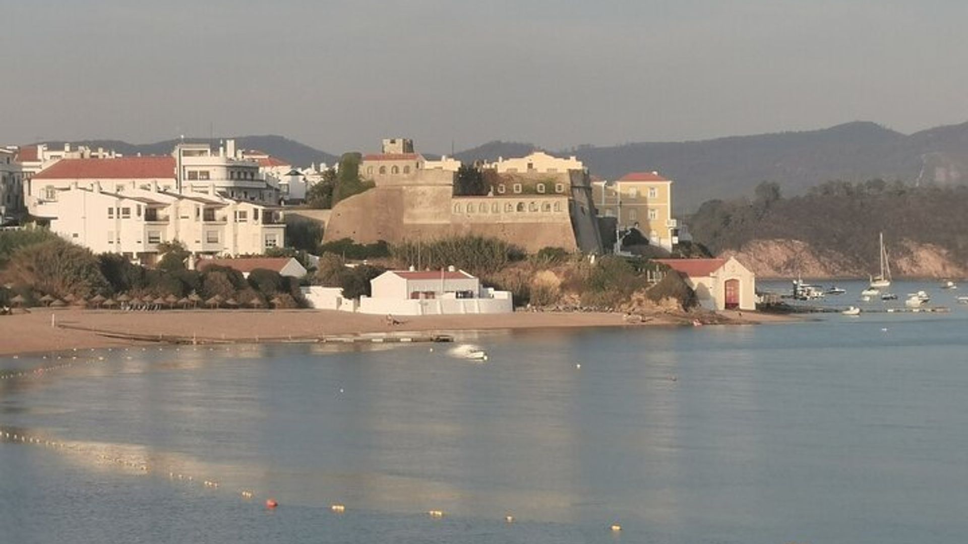 Algarve to Lisbon private transfer with Stops