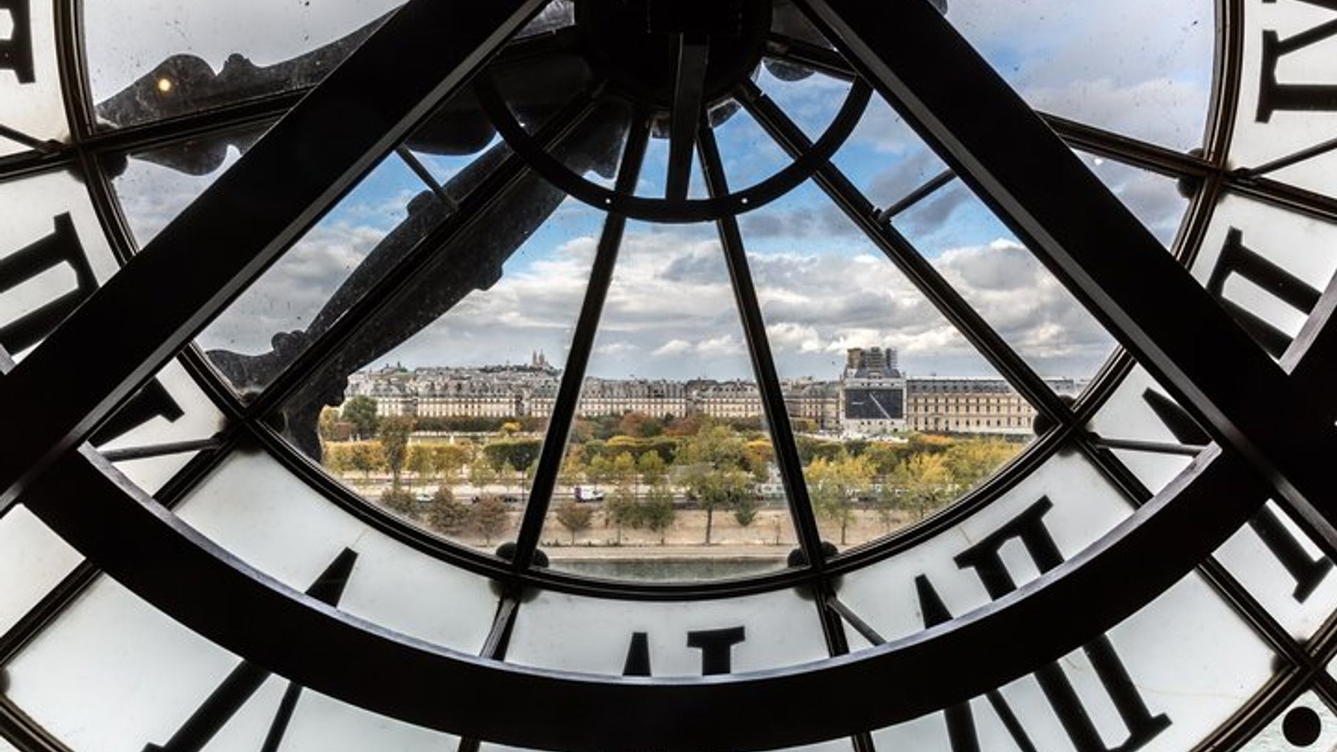 Paris: Orsay Museum Entry Ticket and Audio Guide App