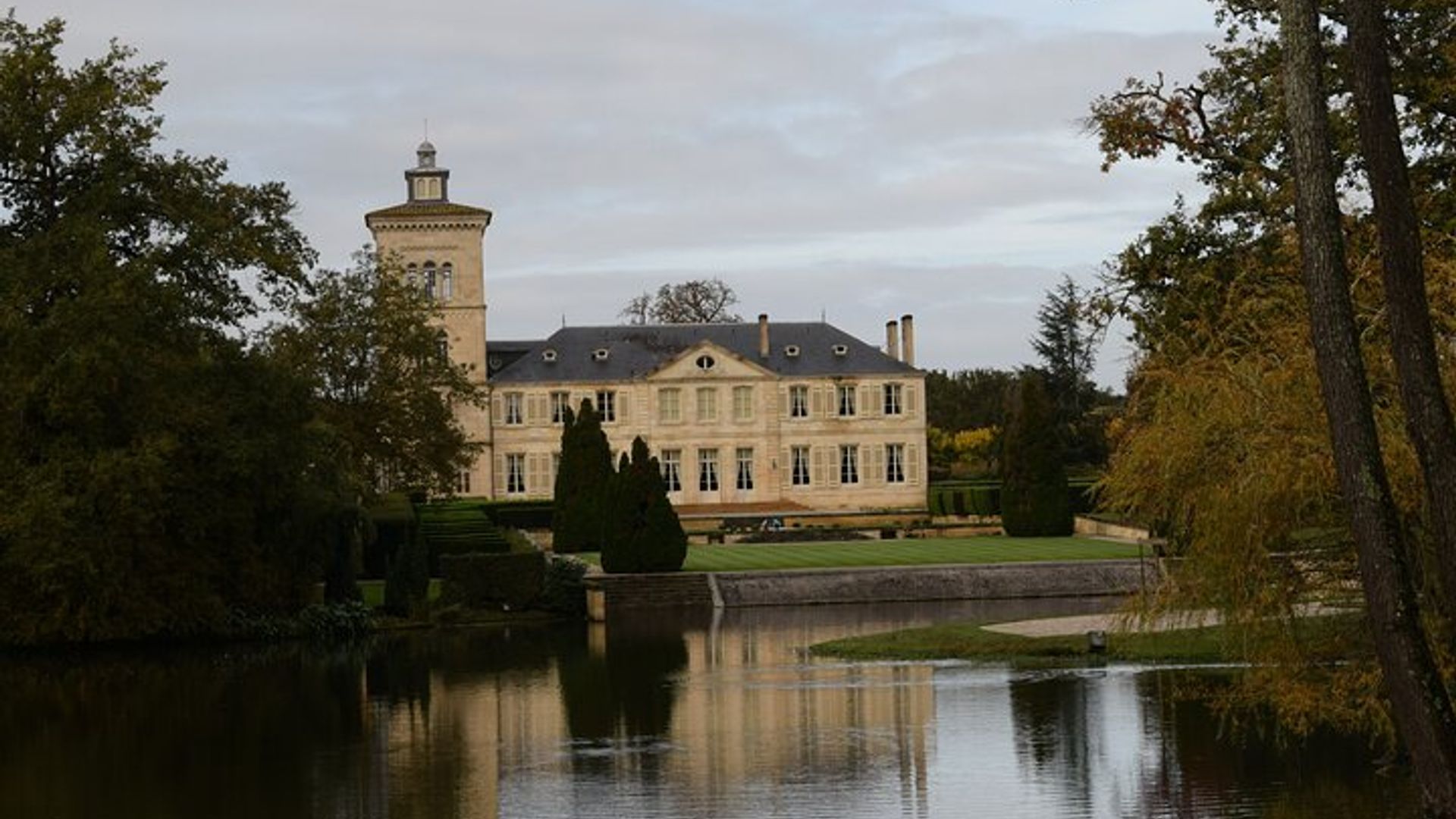 Private Führung und Besichtigung der Medoc Castle Route (Luxus-Minivan)
