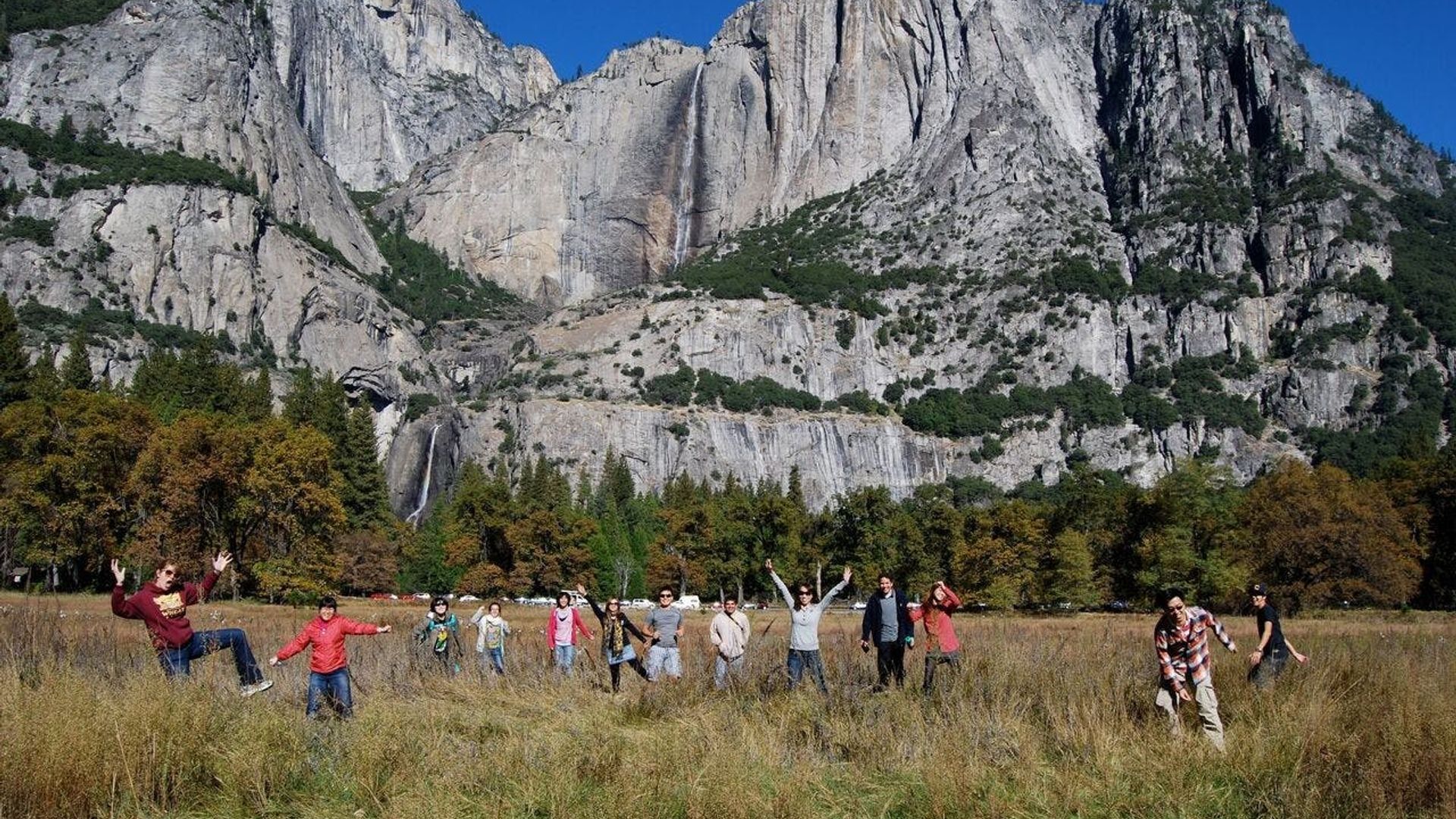 2-day Tour with overnight stay at Yosemite View Lodge image 3