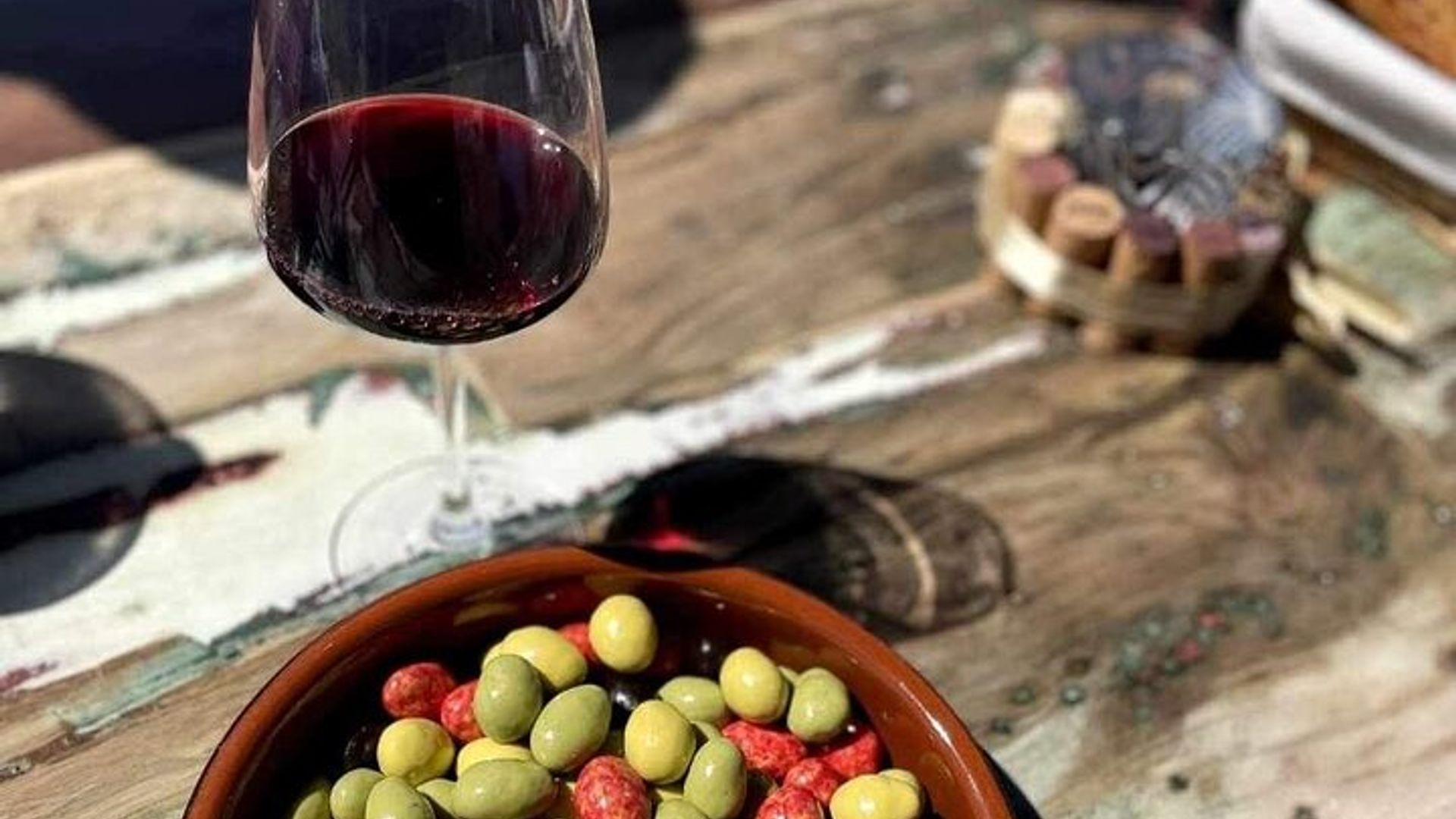 Excursión de un día a la Camarga: flamencos, vino y Aigues-Mortes