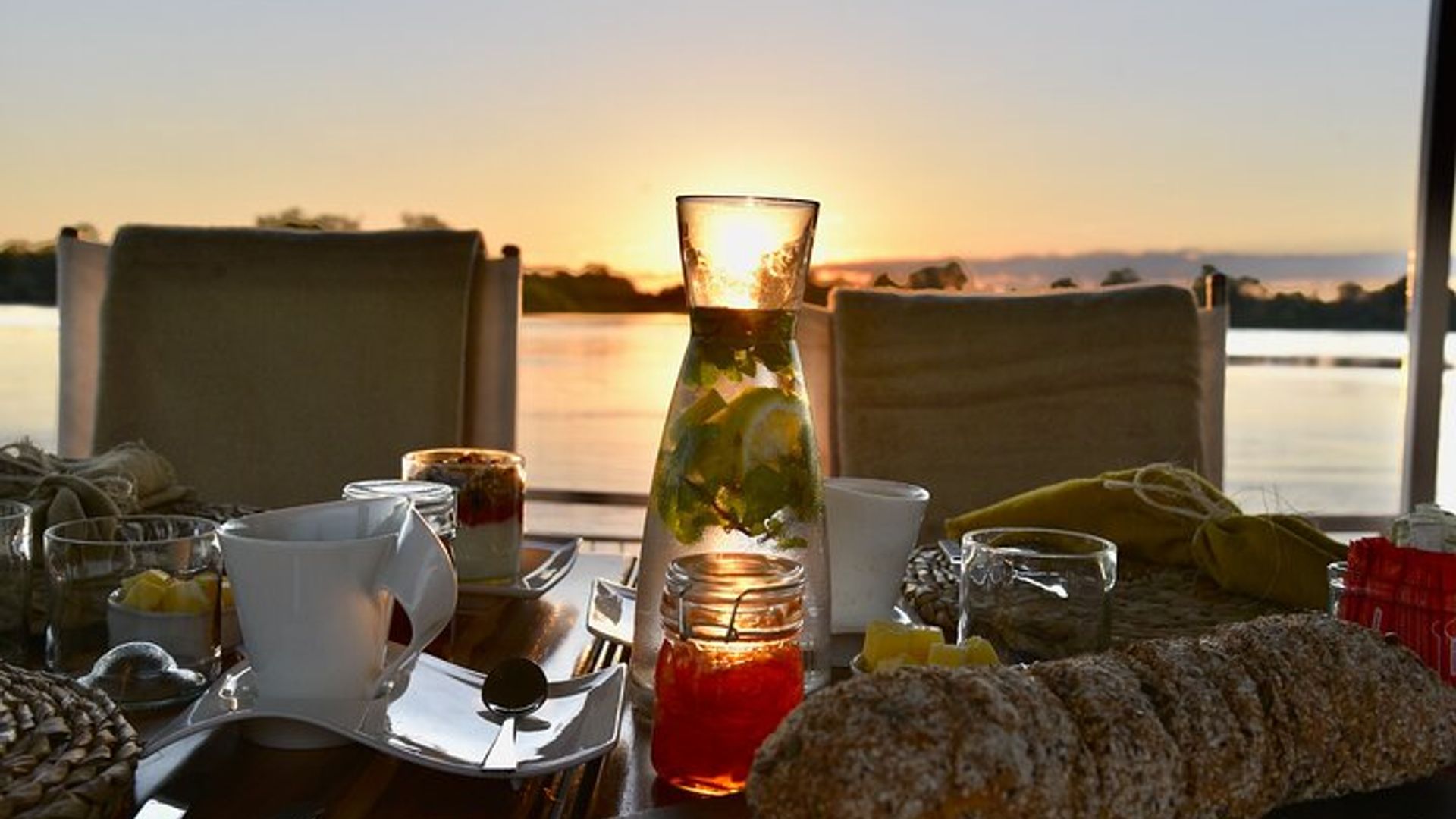 Private Sunrise Cruise kumugezi wa Zambezi