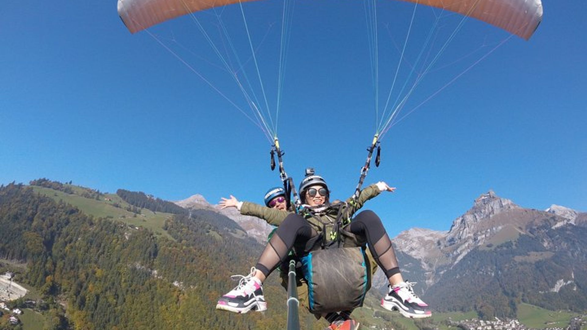 Gleitschirm-Tandemflug Luzern - Engelberg