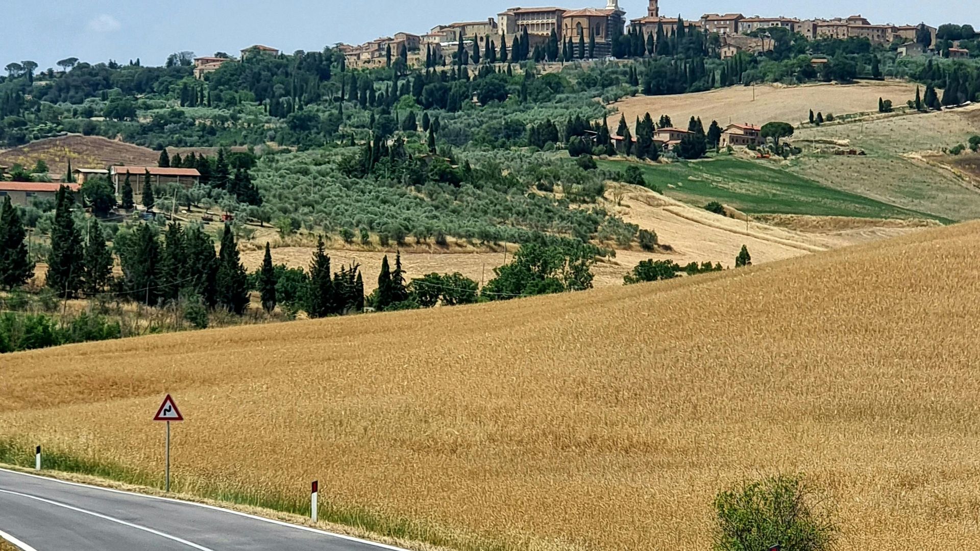 Val d'Orcia Masterpiece: E-Bike, Brunello & UNESCO Views