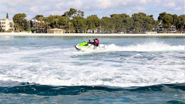Alcudia Bay Jet Ski Tour: 30-Minute Ride