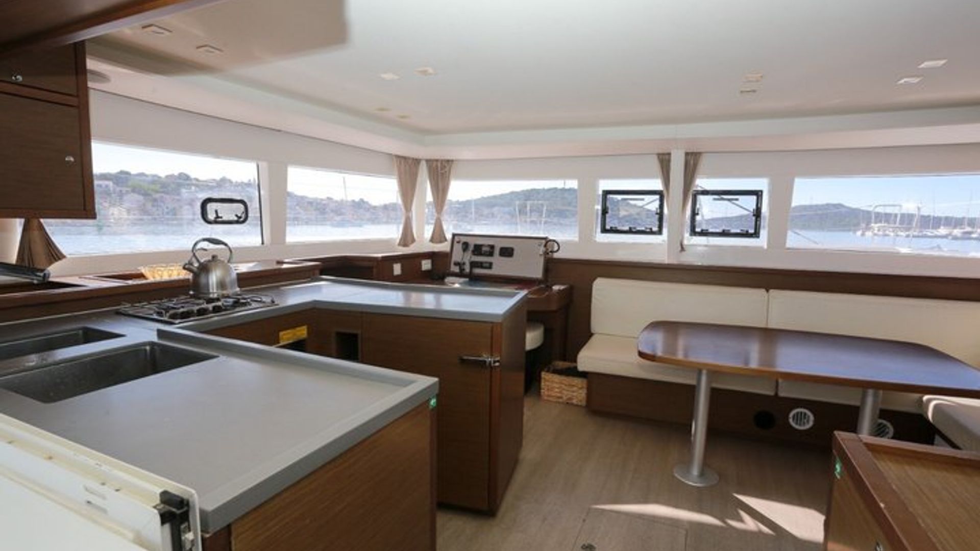 Une journée complète en catamaran Maddalena, avec déjeuner