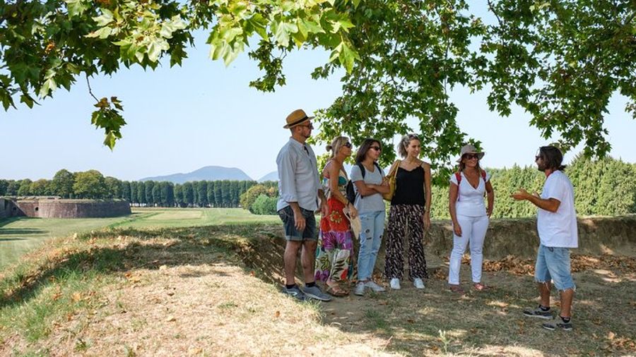 Small-Group Food Tour: Flavors of Lucca
