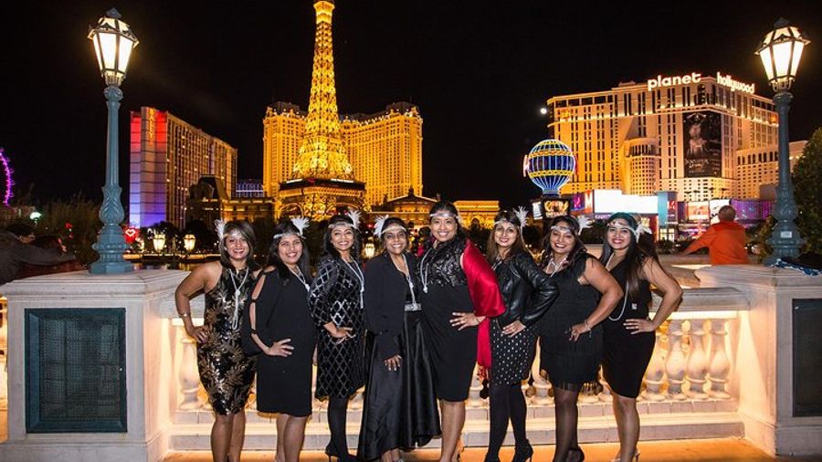Las Vegas Strip by Limo with Personal Photographer, Champagne