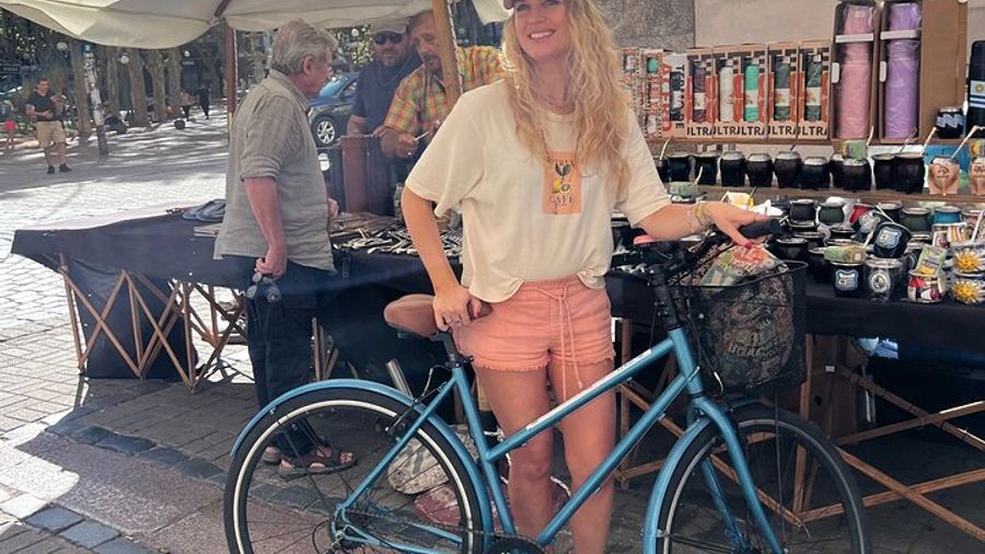 Montevideo Small Group Bike or E-Bike Tour With picnic