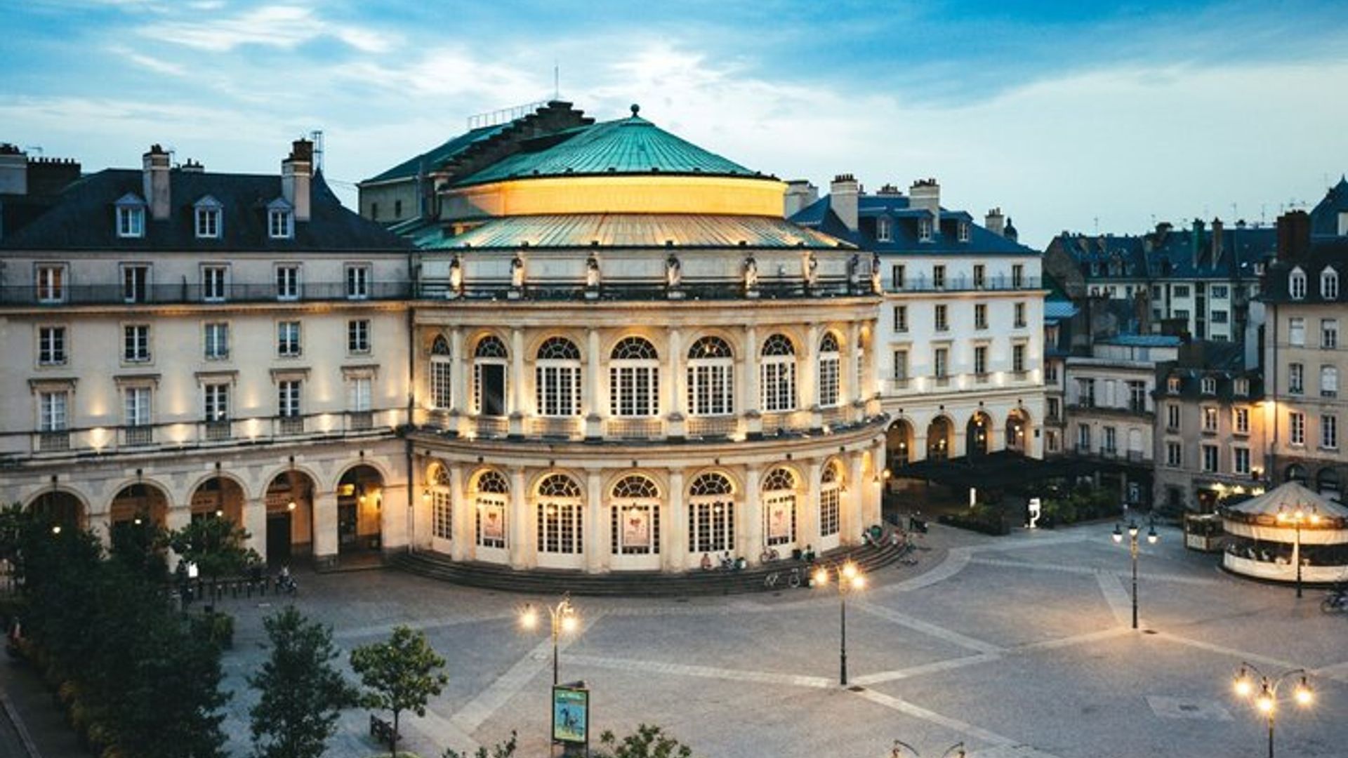 Rennes Visite audioguidée à pied 1h50 et 25 commentaires audios