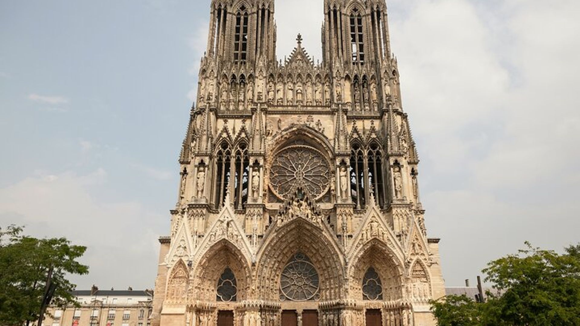 Reims: Notre Dame Cathedral App-Based Self-Guided Audio Tour