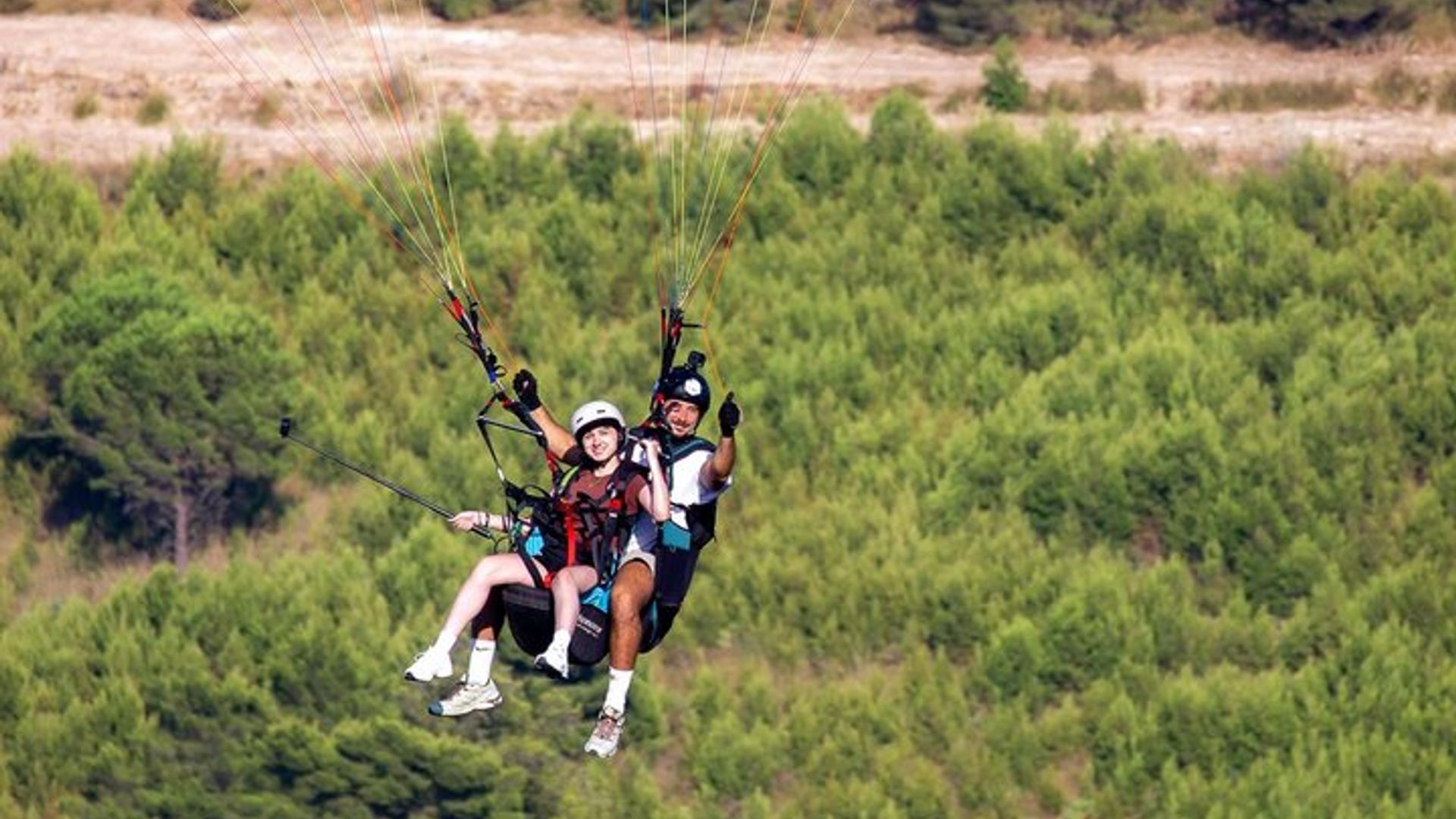 Palermo: Guided Small-Group Paragliding Flight