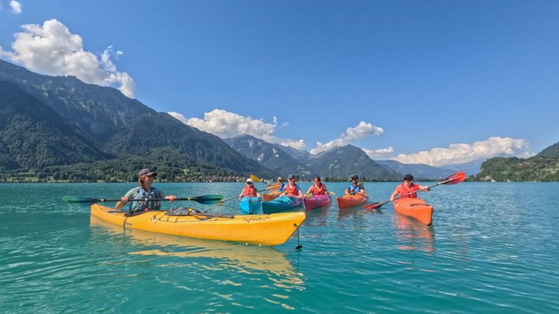 Tour en kayak sur les eaux turquoise du lac de Brienz
