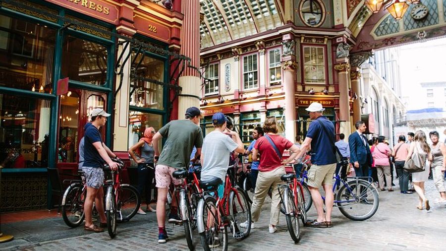 London: River Thames Small-Group Half-Day Guided Bike Tour