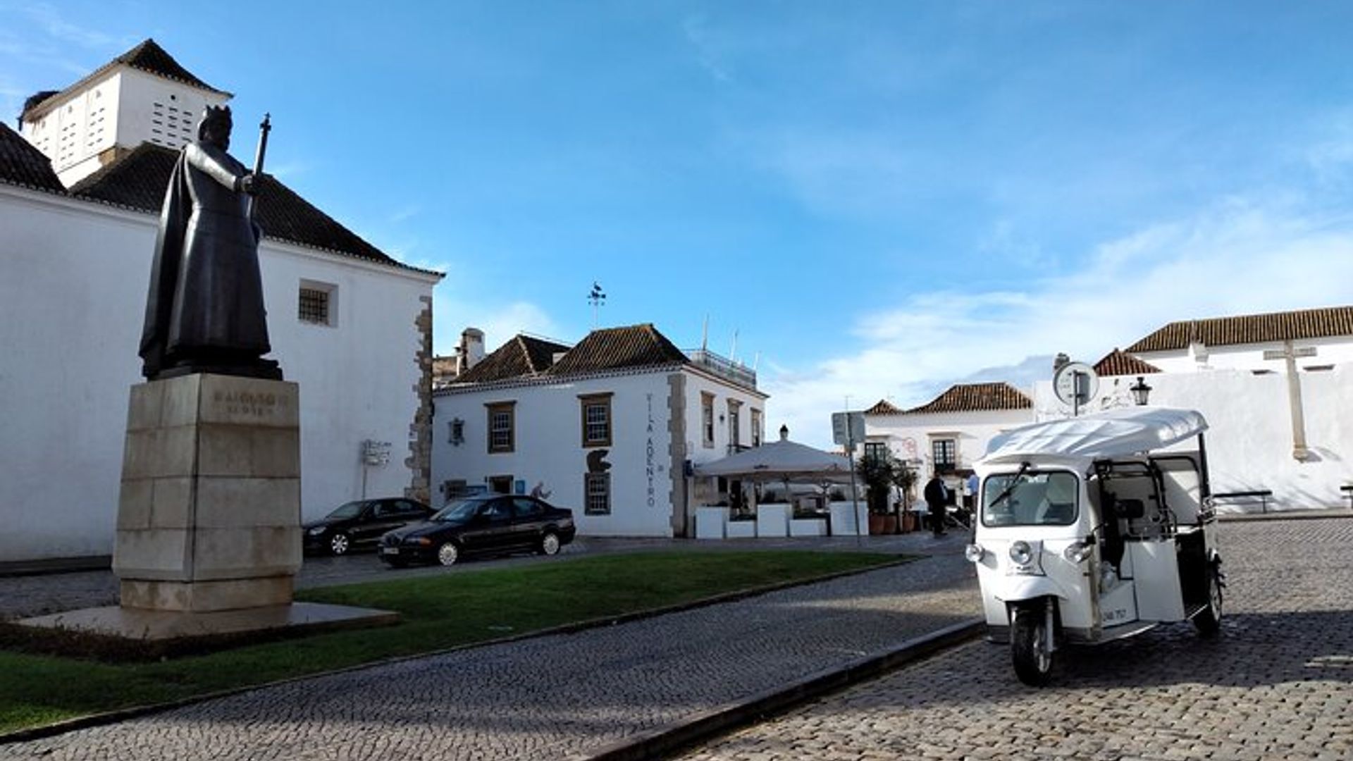 Visite de la ville de Faro en tuk-tuk électrique