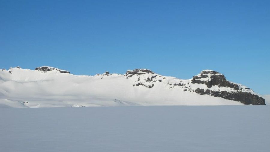 Snowmobile tour on Vatnajökull Glacier