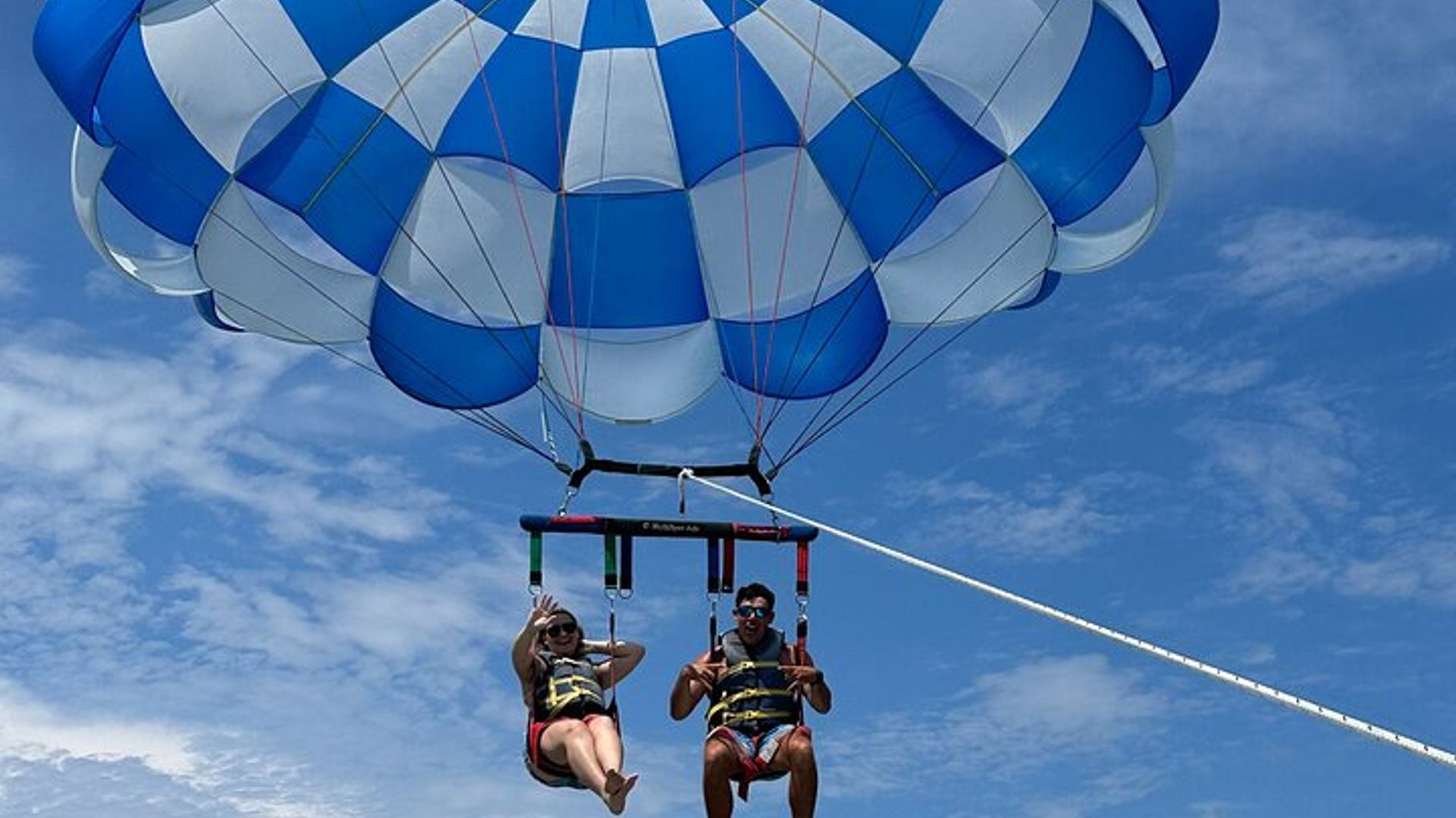 Parasailing-Erfahrung in kleiner Gruppe