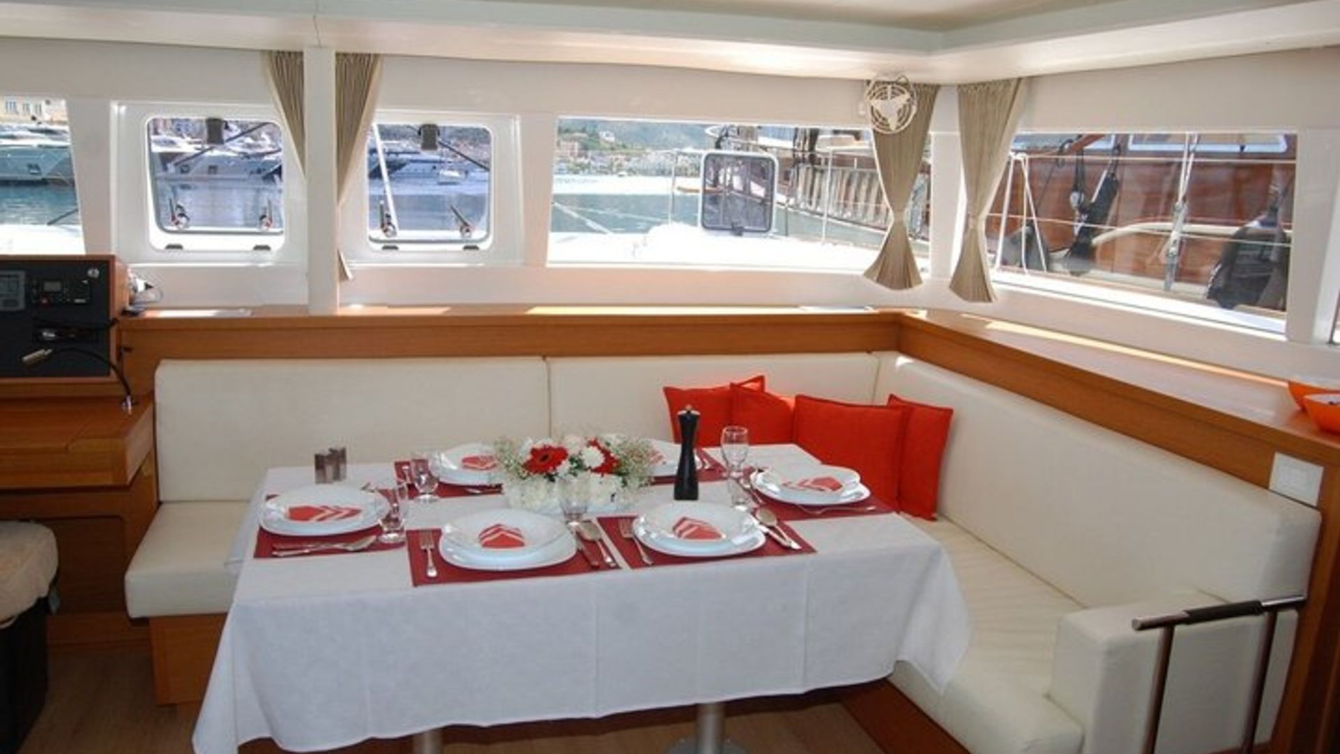 A full-day Maddalena catamaran tour, with lunch