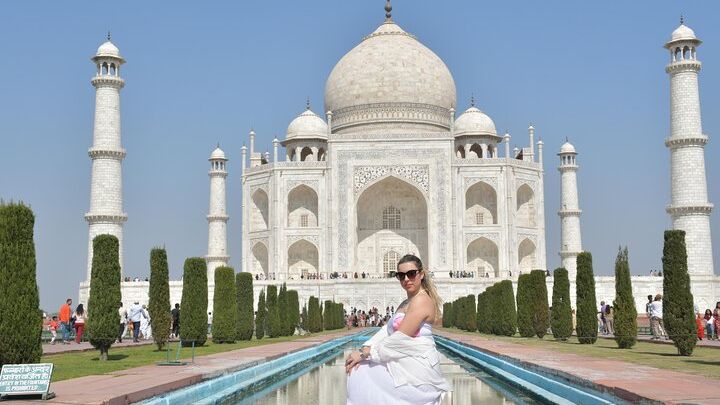 Private Day Tour from Delhi with 5-Star Lunch: Agra Taj Mahal