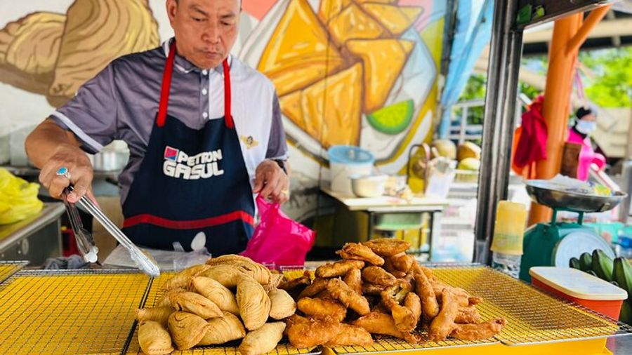 Kuala Lumpur: Local Dishes and Traditional Food Walking Tour