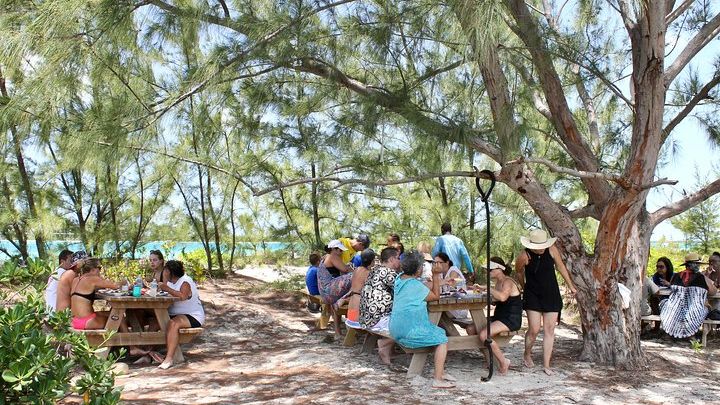 Providenciales Full-Day Snorkeling & Beach Cruise W/ BBQ Lunch