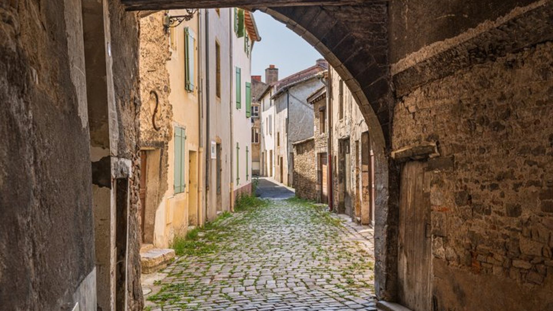 Cluny Abbey & Medieval Village: Self-Guided Audio Walking Tour