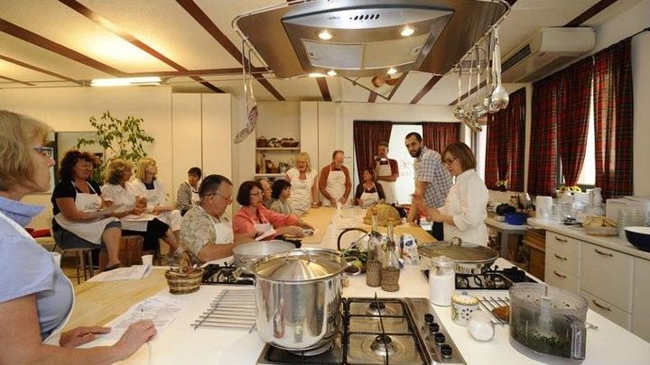 Small-Group Tuscan Cooking Class in Central Siena with Wine