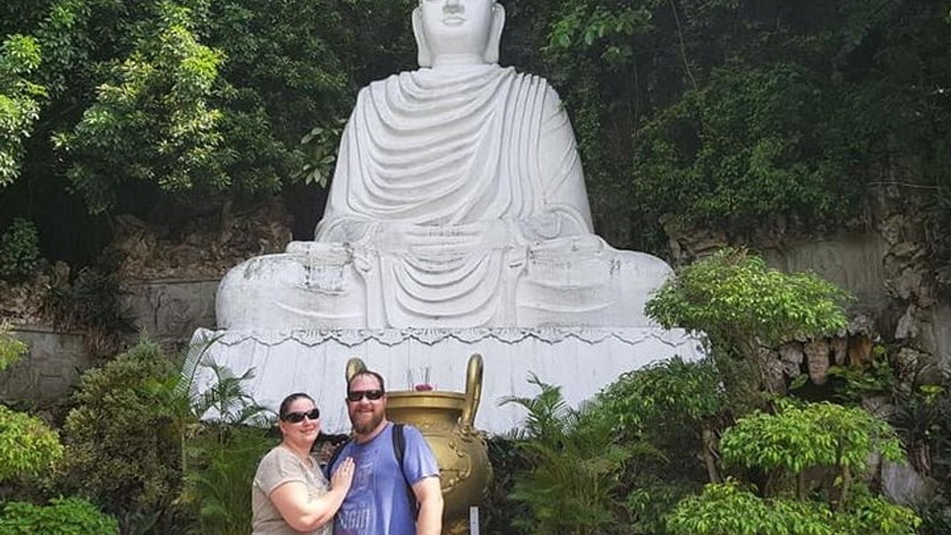 Private Tour MARBLE MOUNTAIN-Caves &HOI AN Ancient Town-BoatRide