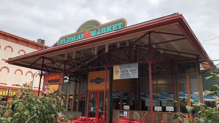 Cincinnati Original Findlay Market Small-Group Tasting Tour