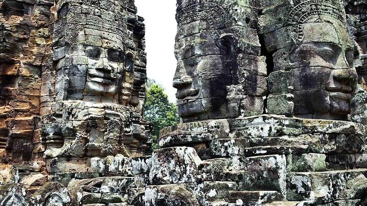 Angkor Wat Sunrise or Sunset Tour with Guide from Siem Reap