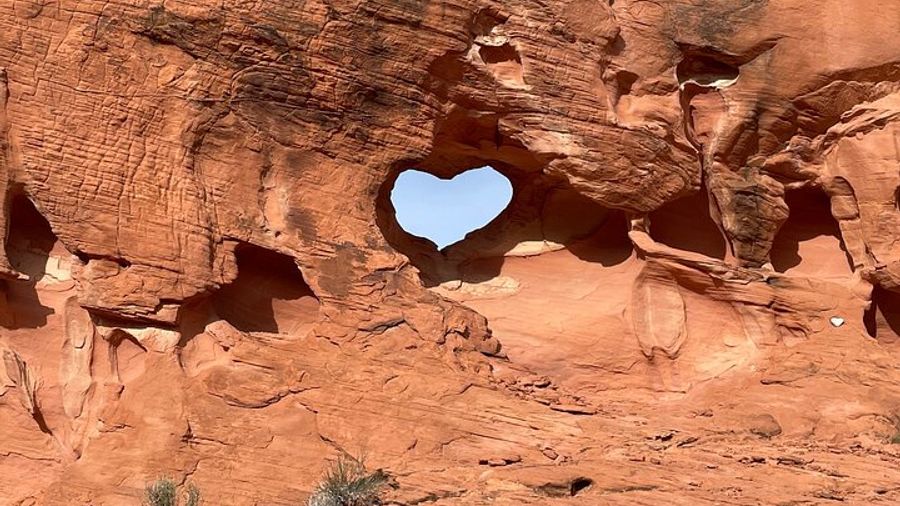 Private Valley of Fire Hiking and Sightseeing Adventure