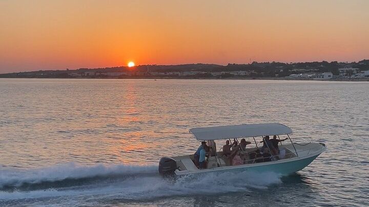 Sunset boat tour among the caves of Santa Maria di Leuca