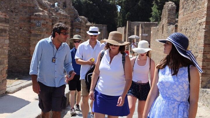 Pompeii 3 Hours Walking Tour Led by an Archaeologist