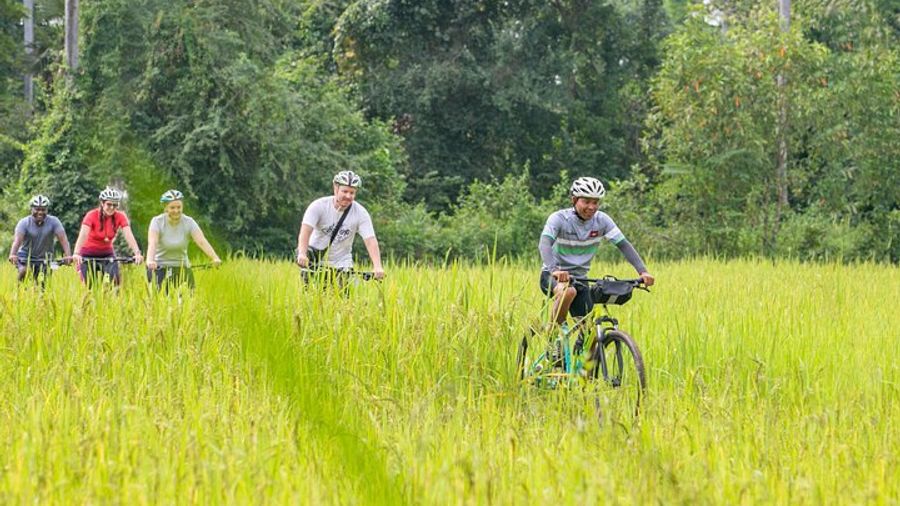 Siem Reap Countryside Bike Tour / E-Bike or Tuk Tuk
