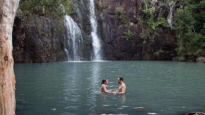 Cedar Creek Falls Express Shuttle Bus From Airlie Beach