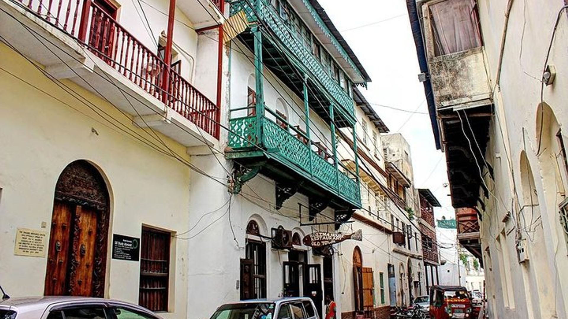 Mombasa Private City Tour and Haller Park Sanctuary