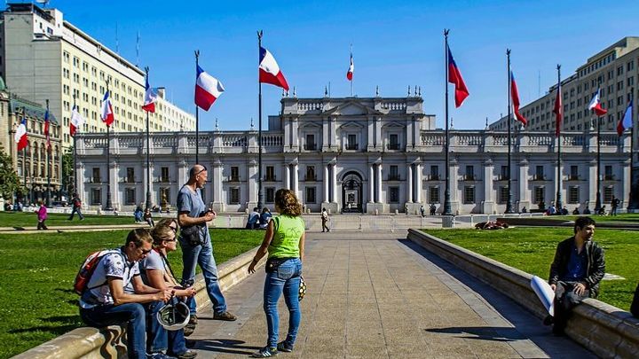 Santiago Highlights, Parks and Politics Bike Tour
