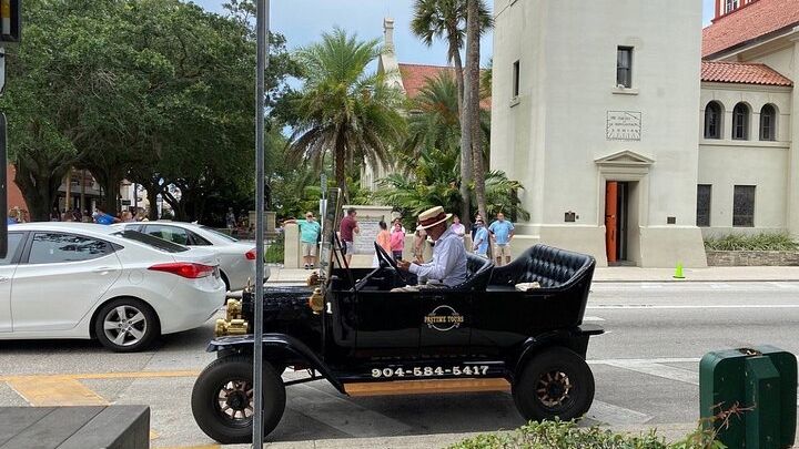 St. Augustine Private Historical Tour in Vintage Vehicle