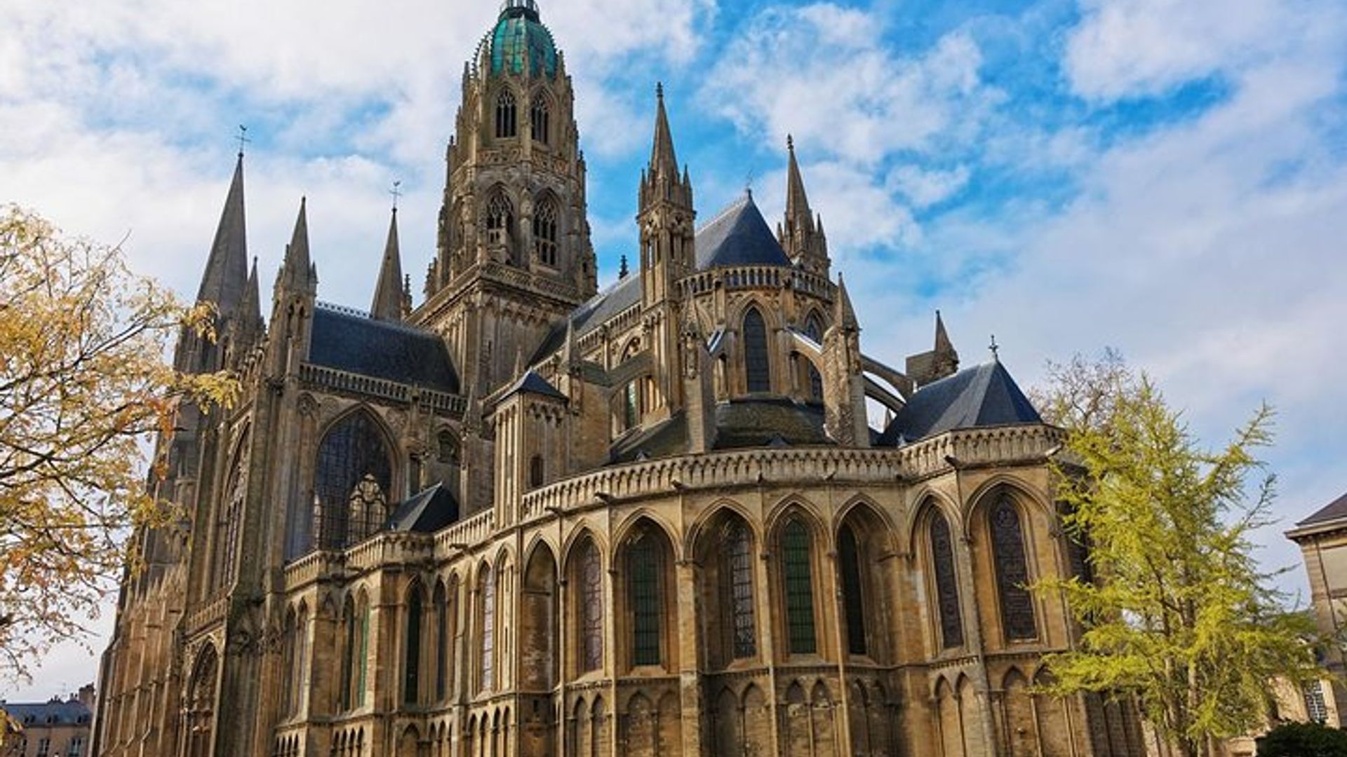 Paris Private Transfer to Bayeux by Minivan