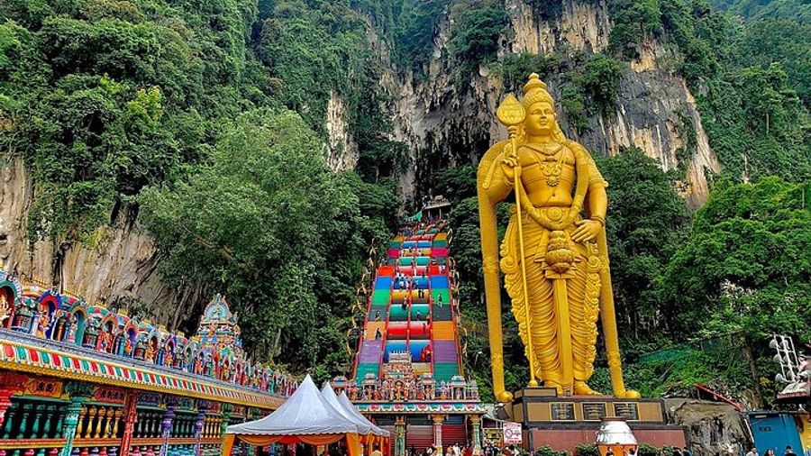 Kuala Lumpur City Highlights and Batu Caves Tour