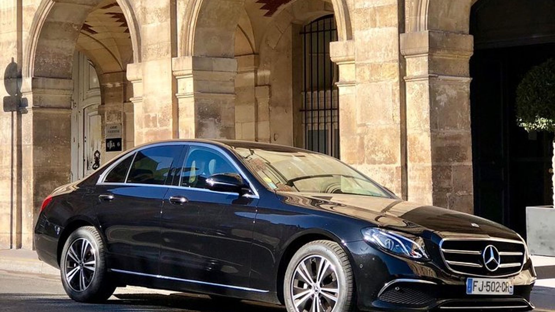 Private Transfer from Roissy CDG Airport to Disneyland Paris