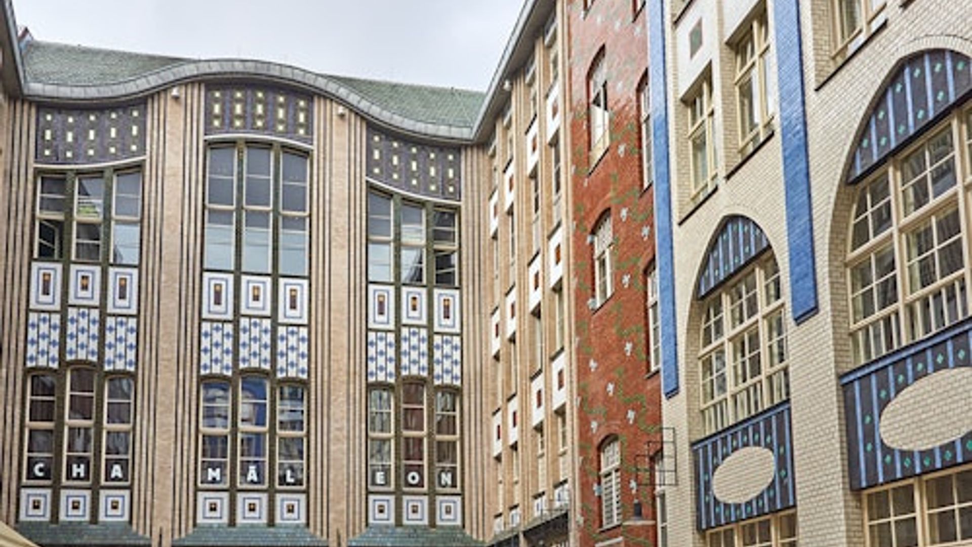 Berlin: Scheunenviertel & Hackesche Höfe Guided Tour