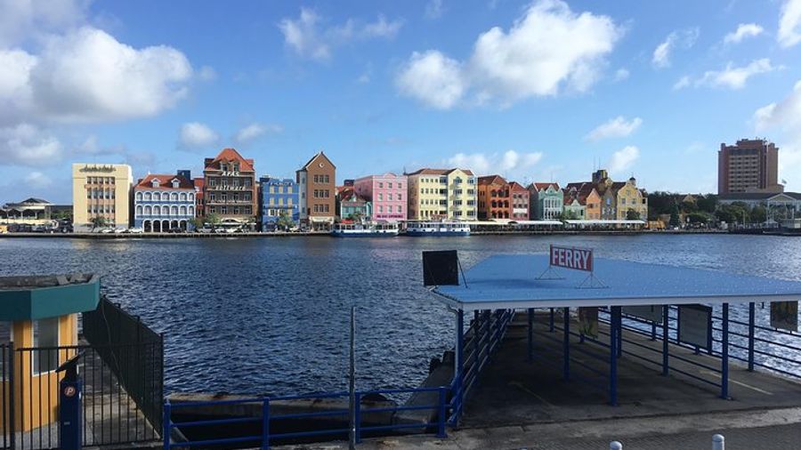 Private Curaçao Customizable East to West Island Tour for 4