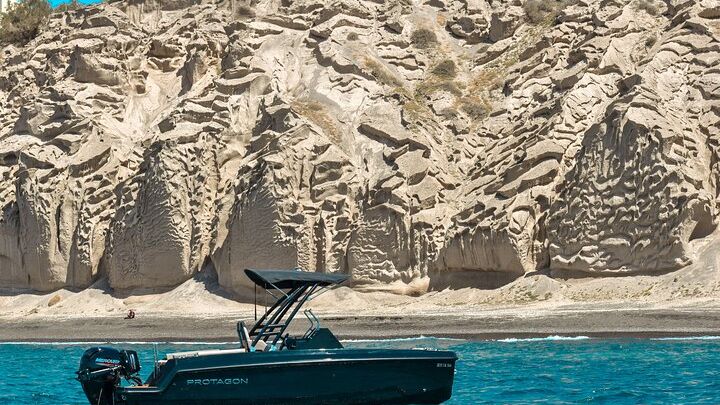 Santorini Private Speedboat Rental with License or Skipper