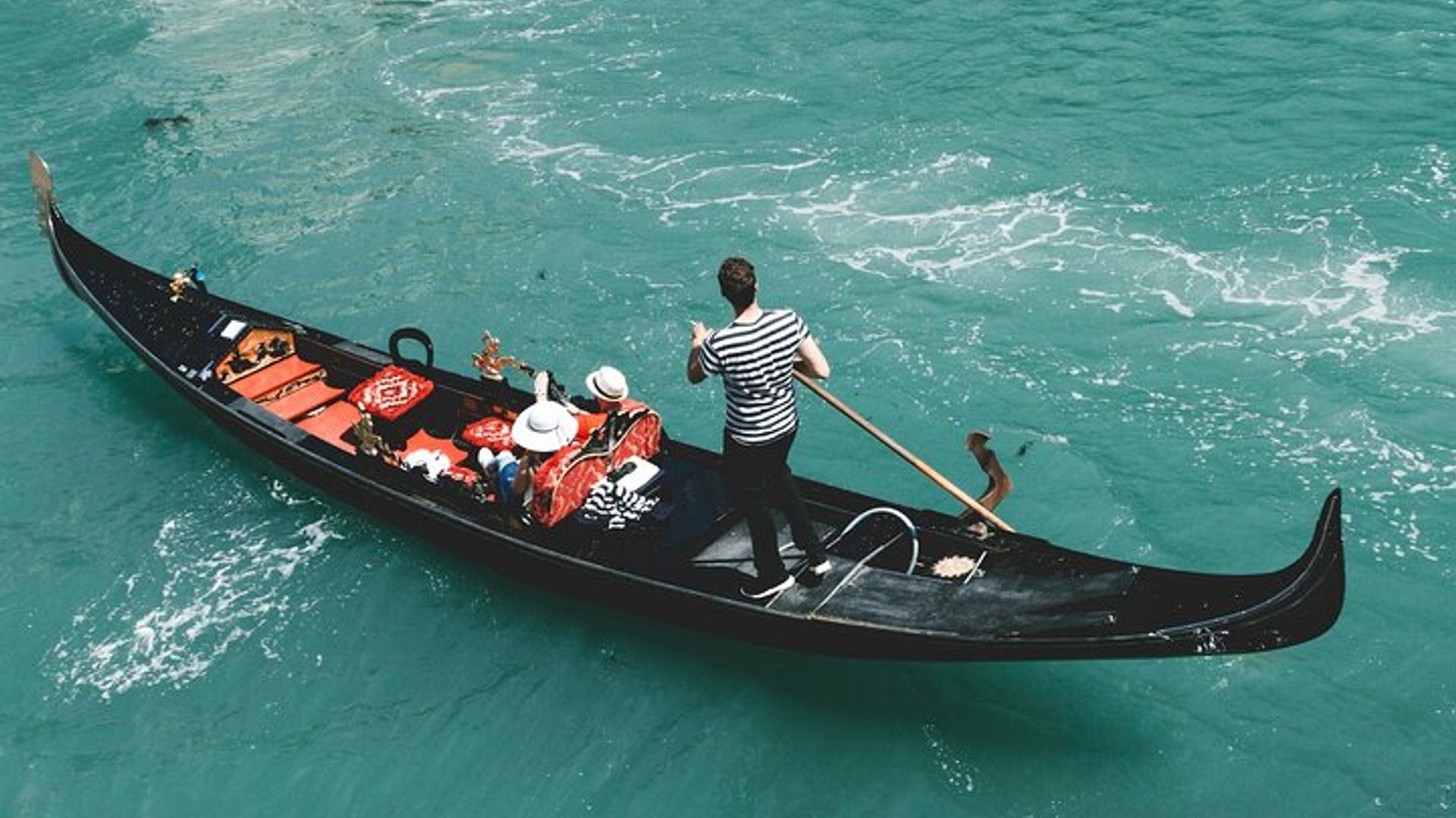 Venice Gondola Ride and Walking Guided Tour