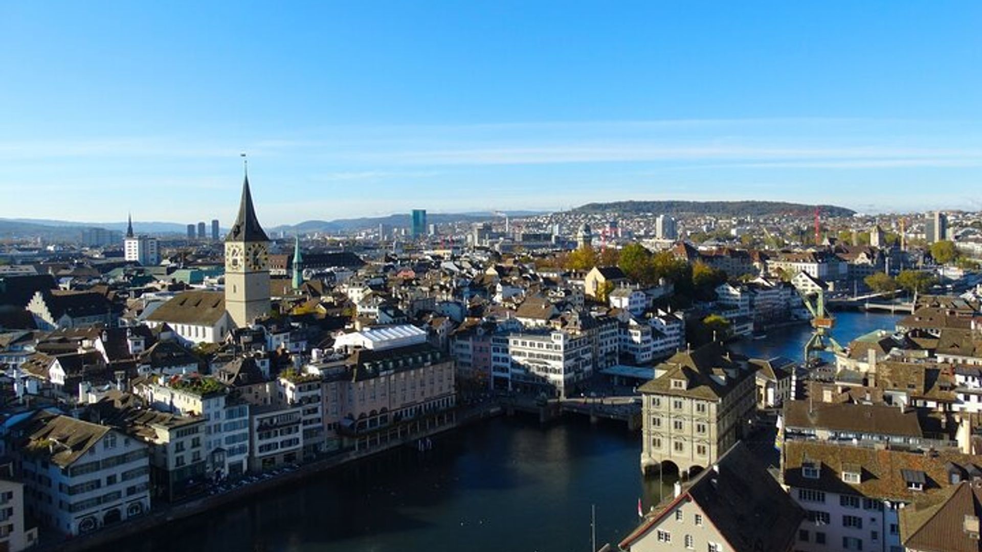 Traslado privado de Milán a Zurich con parada de 2 horas en Lucerna