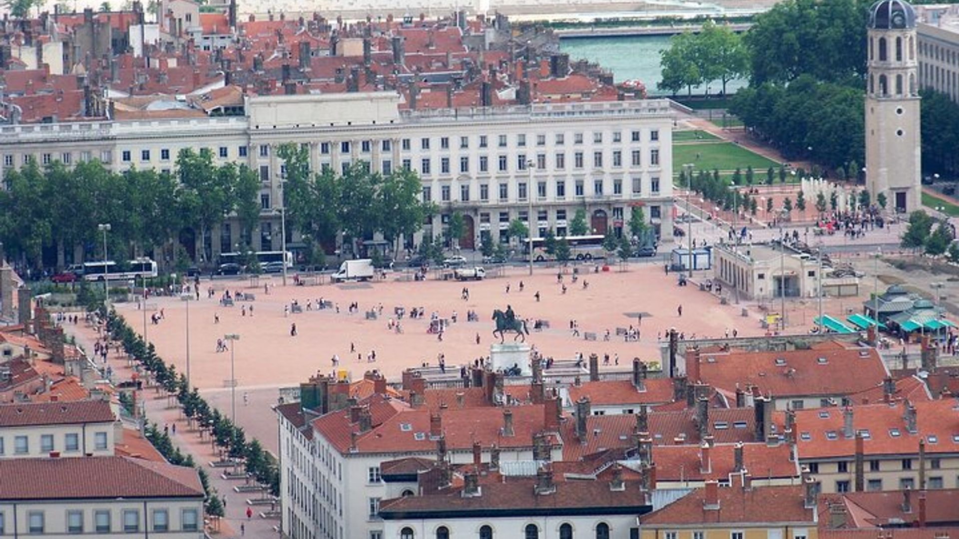 Traslado Privado De Marsella A Lyon Con Parada De 2 Horas