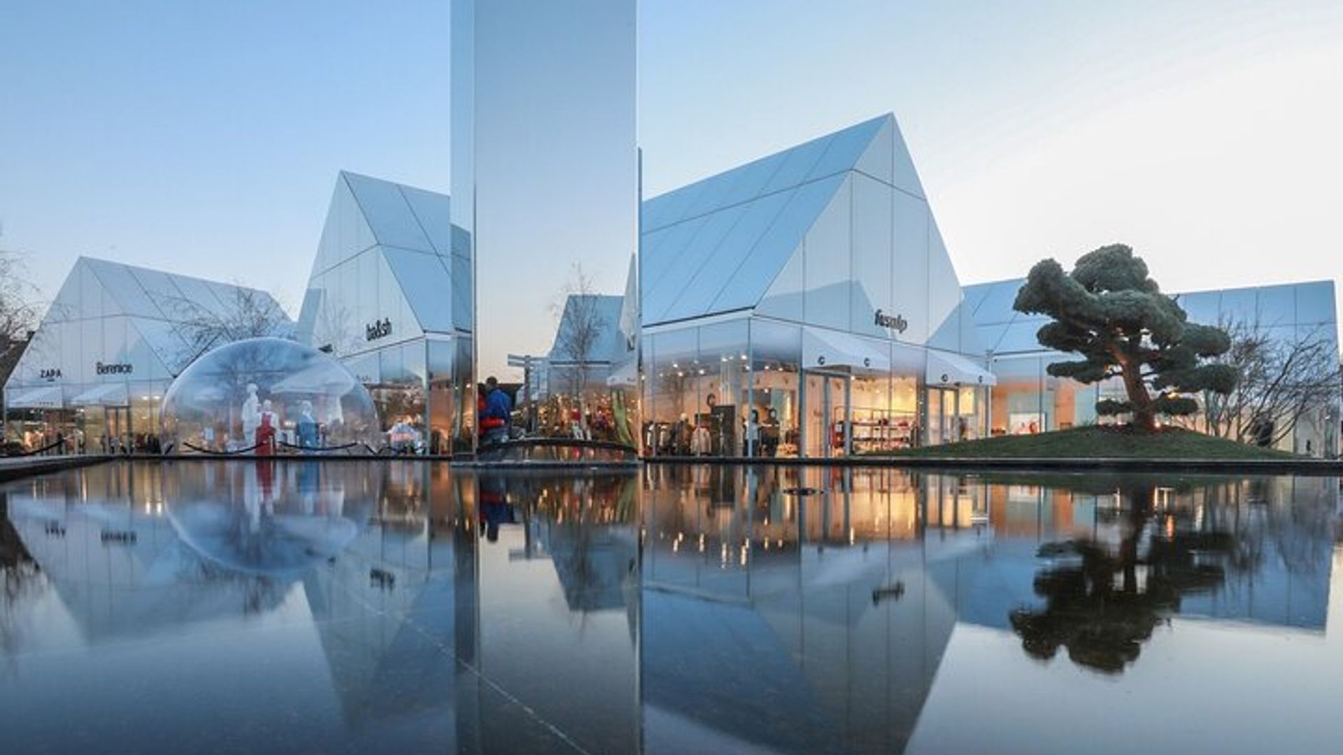 Geneva Private Shopping Tour to Torino Outlet Village in Italy