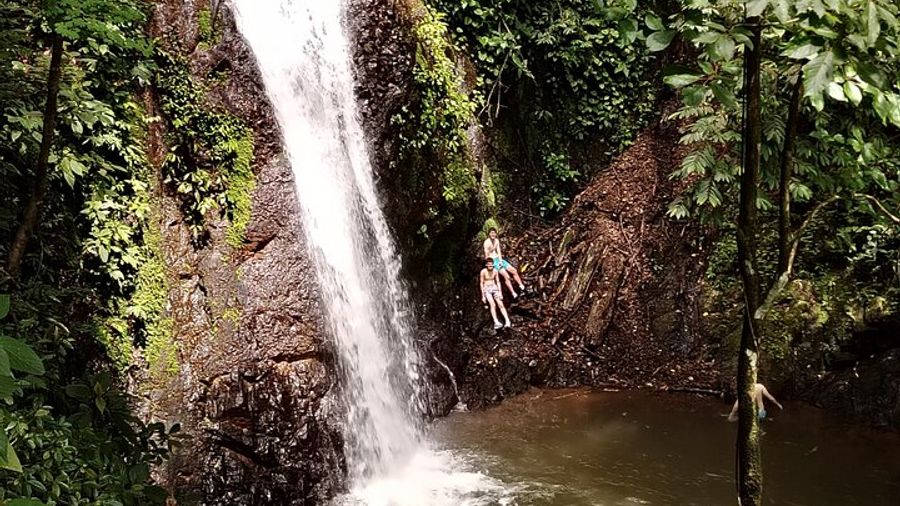 Jacó: Waterfall Hike with Natural Pools