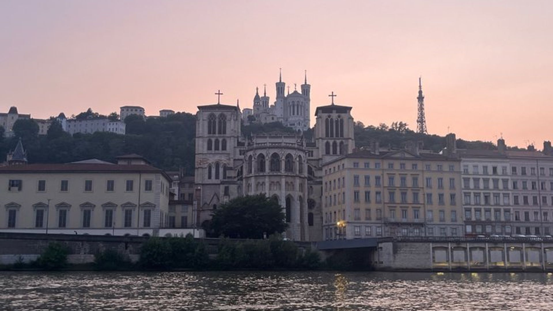 Lyon Historical Walking Tour (Japanese/English)